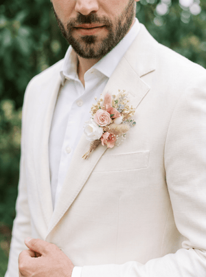 Wedding boutonnieres