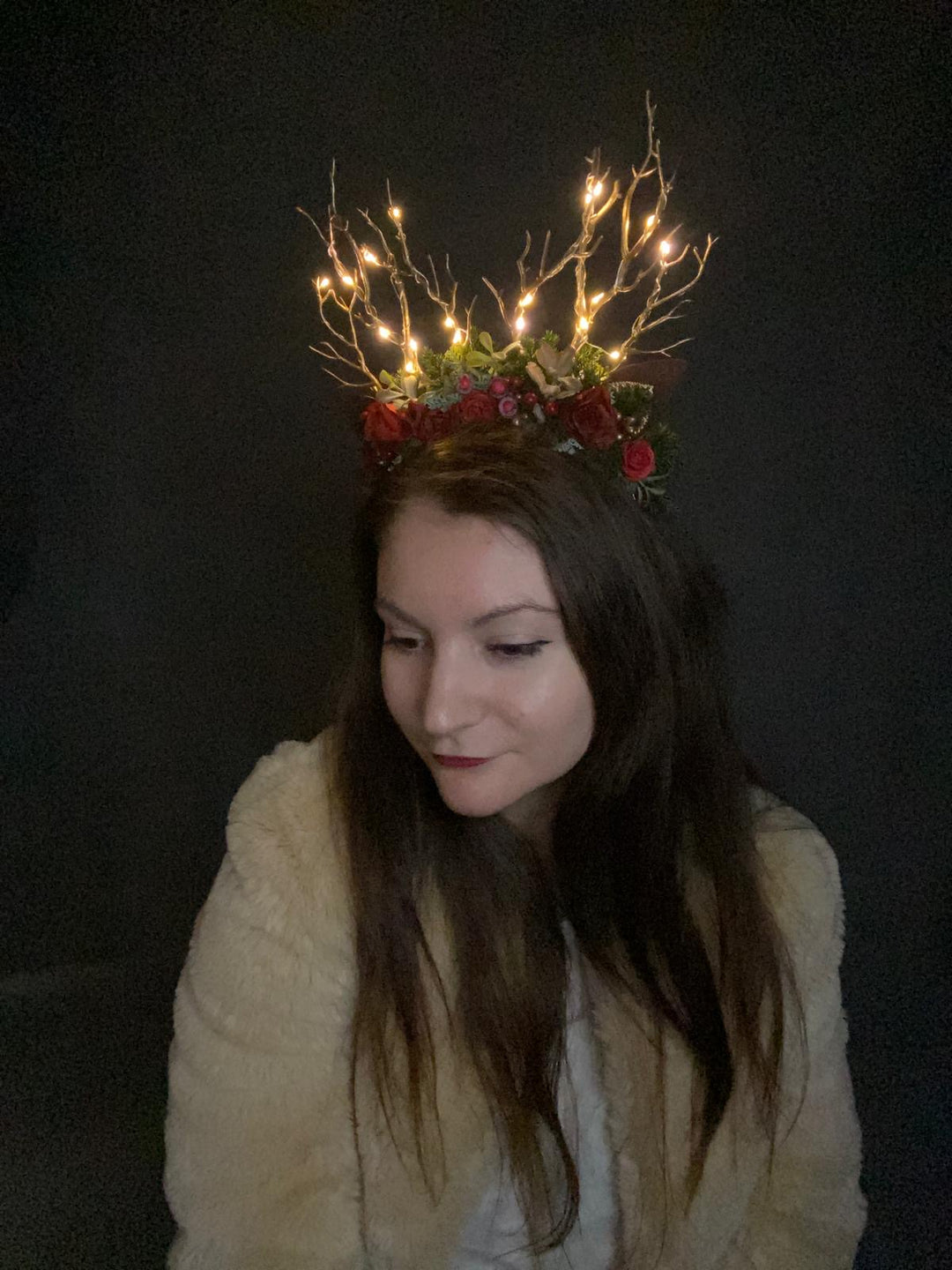 Christmas Reindeer Antler Headband: Woodland blueberries with lights – handmade floral hair accessory by magaela