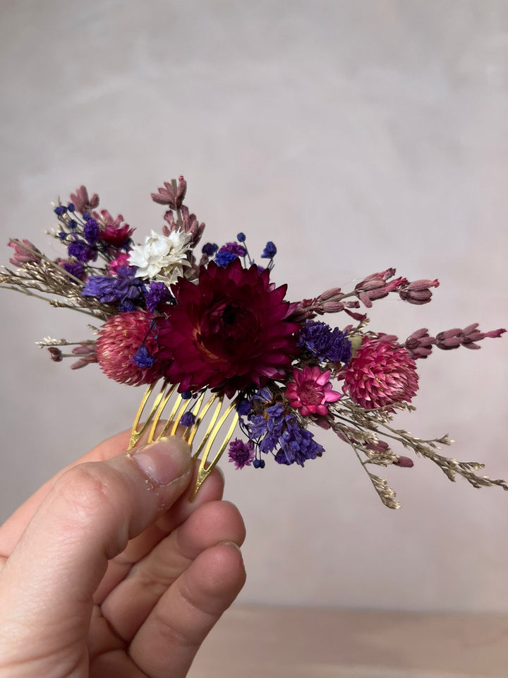 Dried Flower Hair Comb with Statice, Lavander and Chrysanthemums – handmade floral hair accessory by magaela