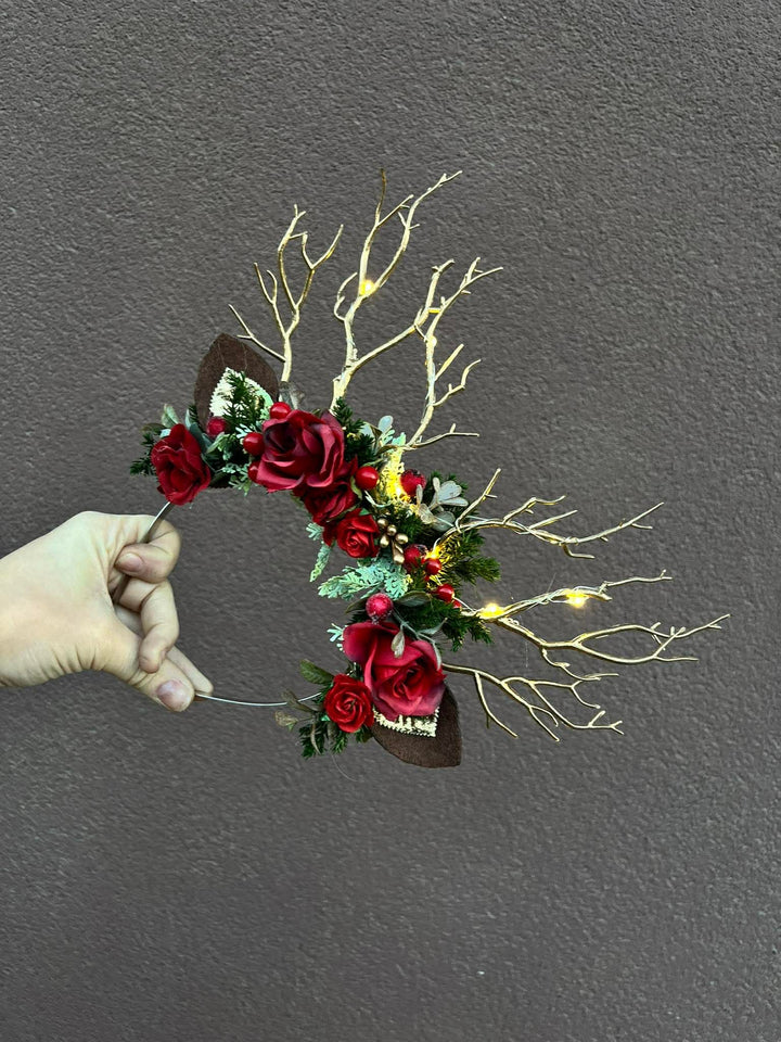 Christmas Reindeer Antler Headband: Woodland blueberries with lights – handmade floral hair accessory by magaela
