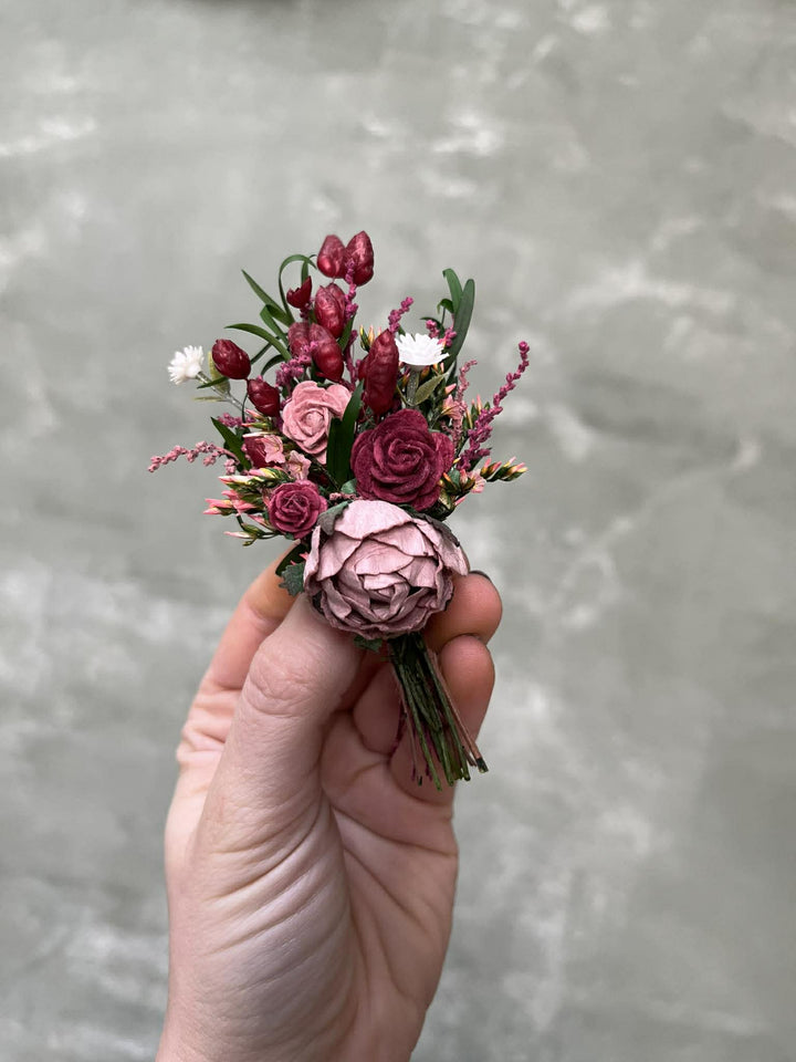 Magenta Boho Boutonniere: Rustic Wedding Groom Accessory – handmade floral hair accessory by magaela