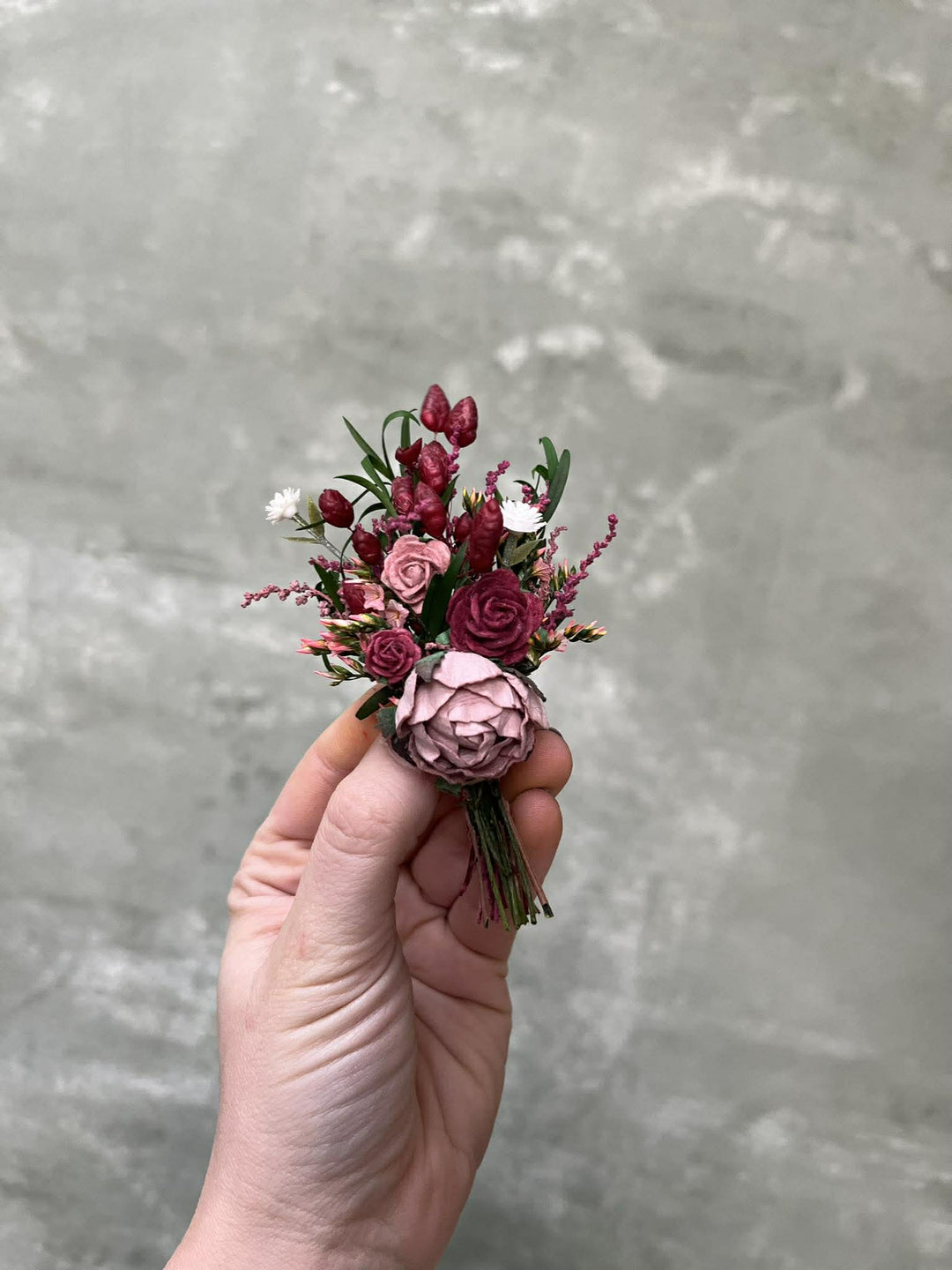 Magenta Boho Boutonniere: Rustic Wedding Groom Accessory – handmade floral hair accessory by magaela