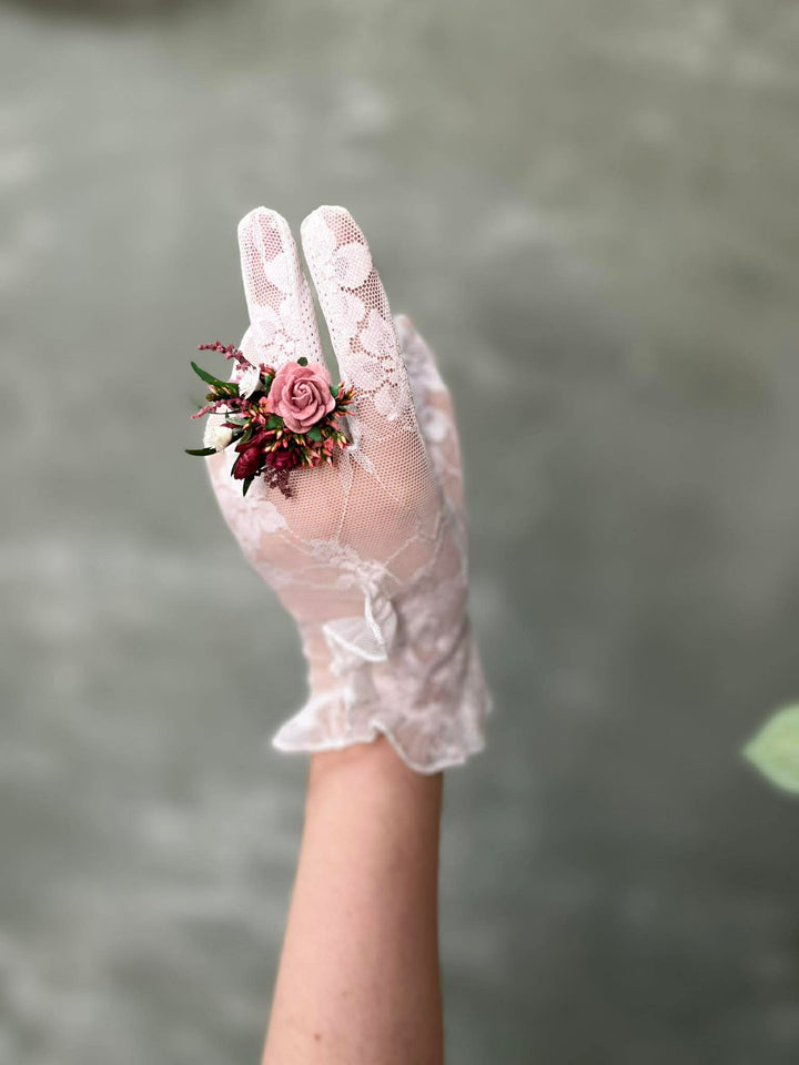 Magenta Flower Ring: Boho Frida Style Floral Jewelry – handmade floral hair accessory by magaela