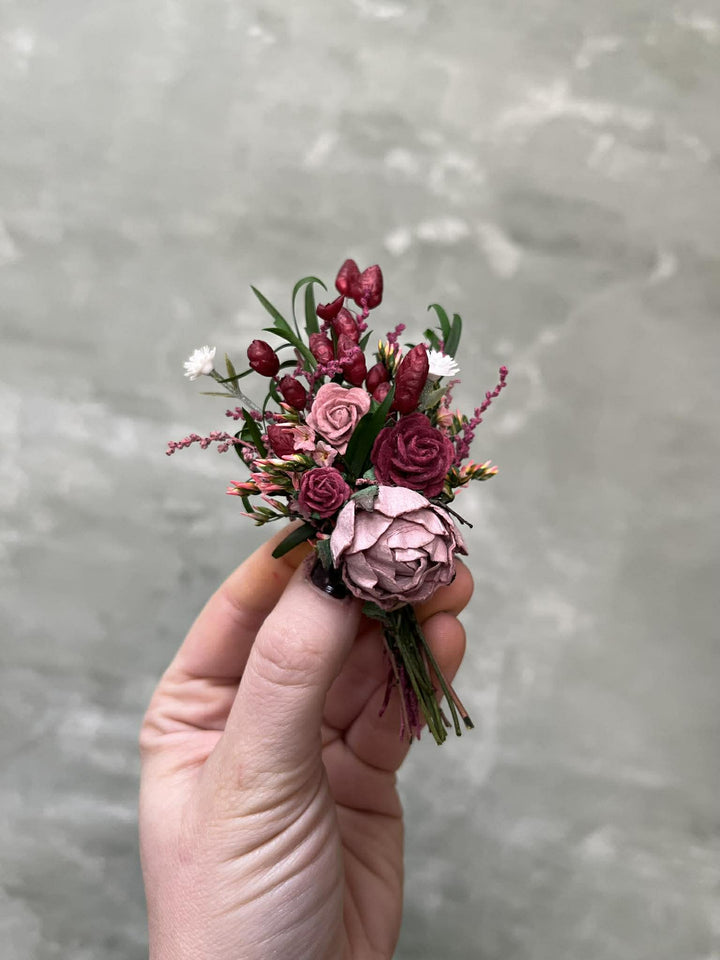 Magenta Boho Boutonniere: Rustic Wedding Groom Accessory – handmade floral hair accessory by magaela