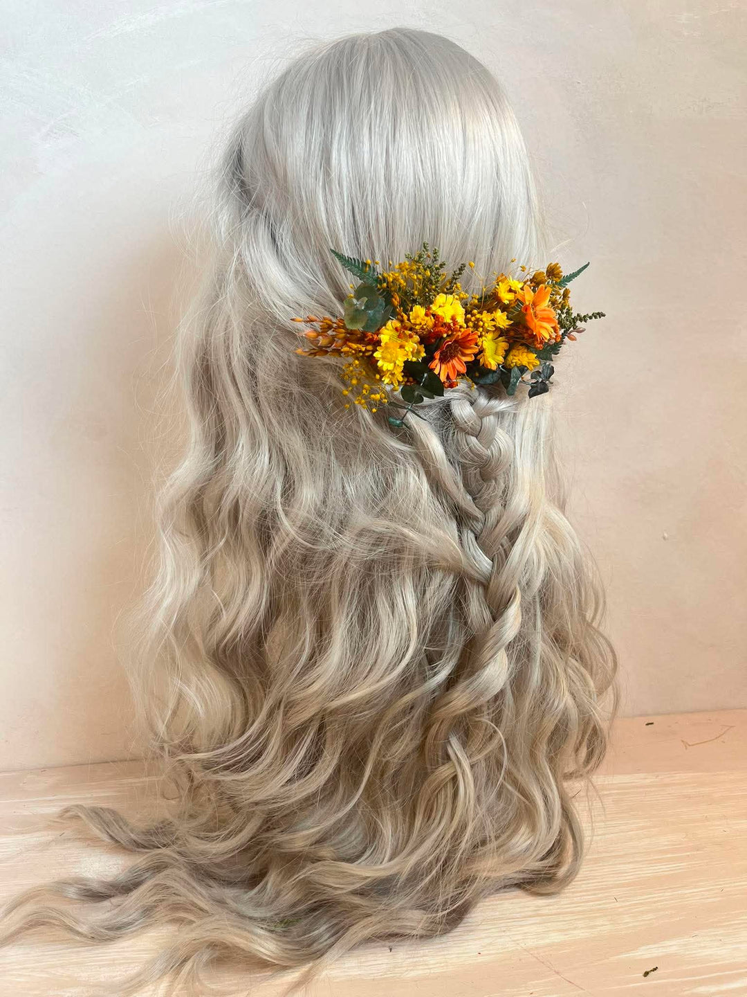 Haarkamm Orange-Gelb mit Gänseblümchen, Schleierkraut und Farn