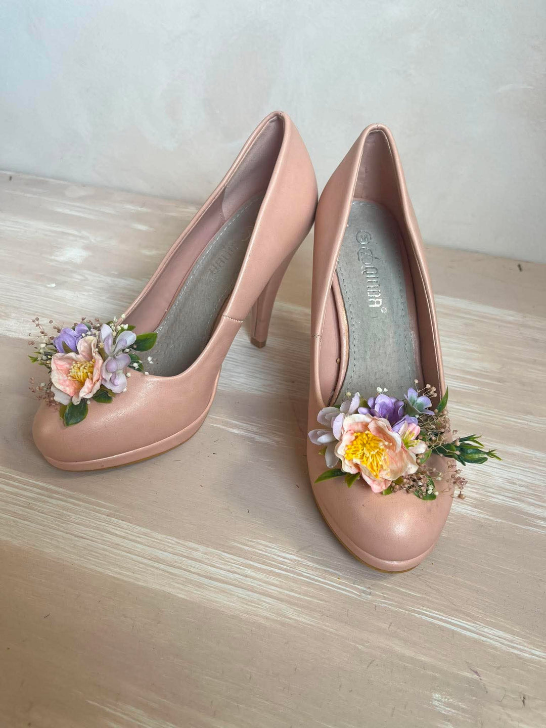 Apricot and Lilac Floral Shoe Clips with Gypsophila and Eucalyptus – handmade floral hair accessory by magaela