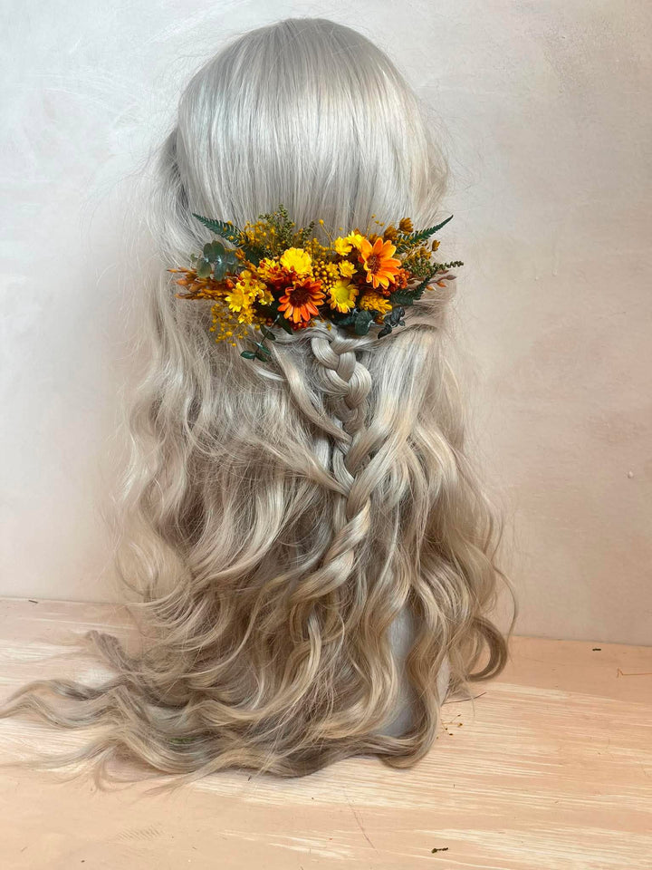 Haarkamm Orange-Gelb mit Gänseblümchen, Schleierkraut und Farn