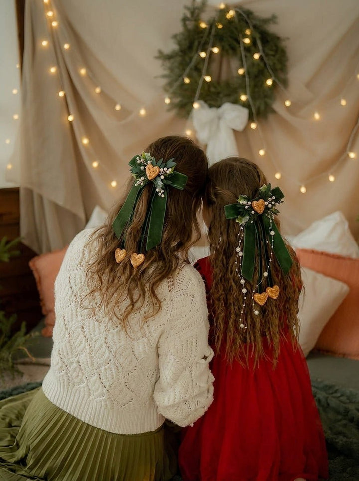 Green Christmas Hair Bow | Gingerbread Hearts and Optional Pearl Veil – handmade floral hair accessory by magaela