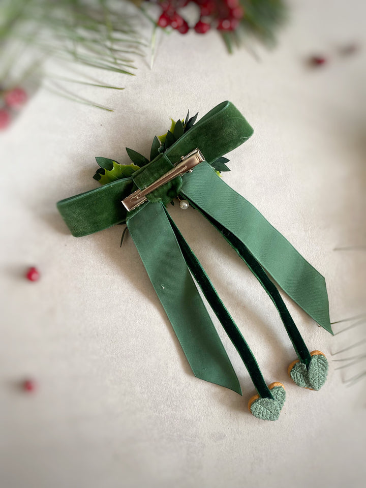 Green Christmas Hair Bow | Gingerbread Hearts and Optional Pearl Veil