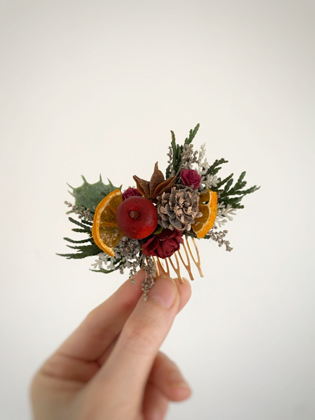 Christmas Floral Hair Comb | Burgundy Roses and Orange Details – handmade floral hair accessory by magaela