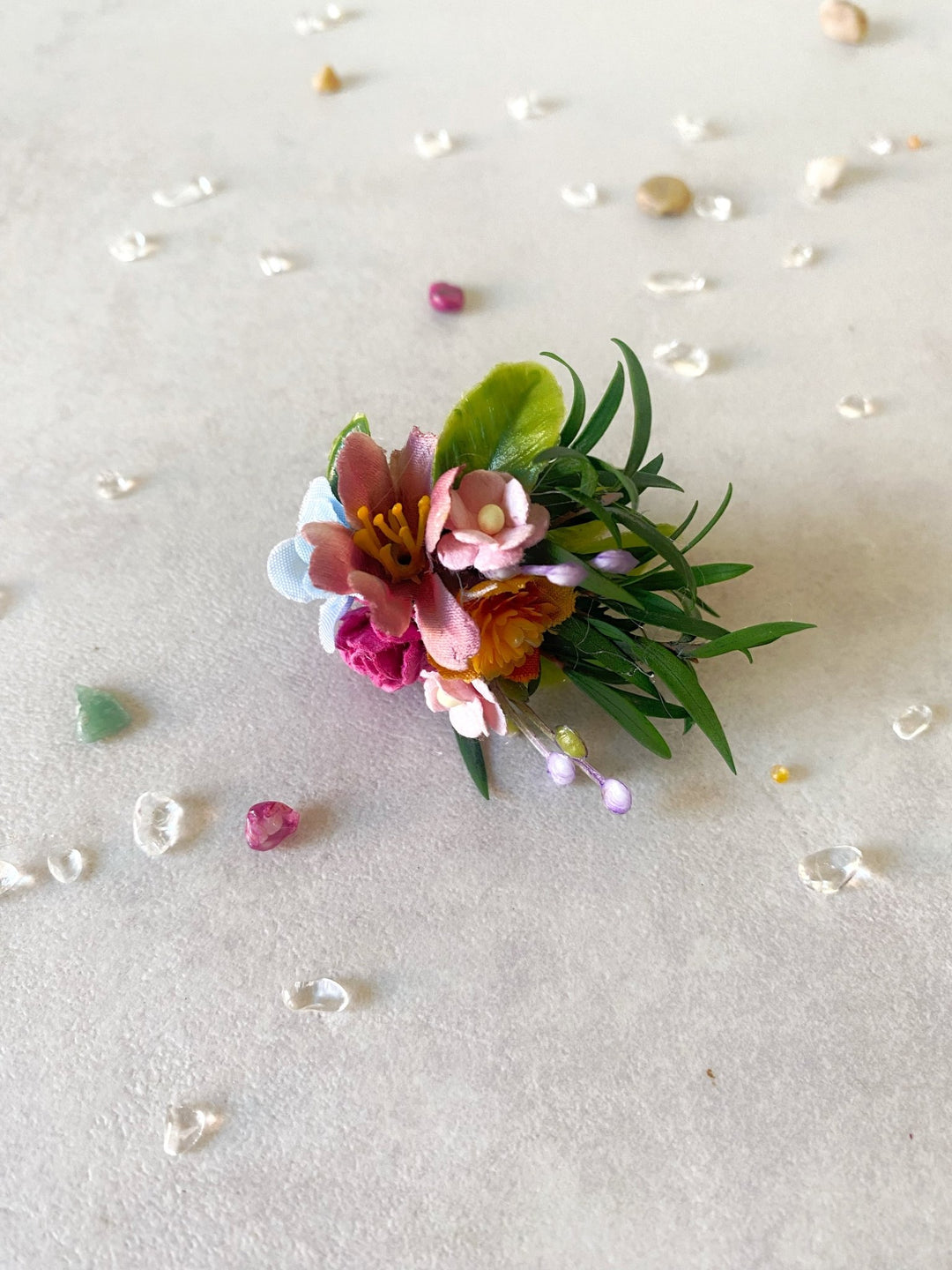 Colorful Wildflower Ring: Handmade Adjustable Flower Ring with Preserved Leaves – handmade floral hair accessory by magaela