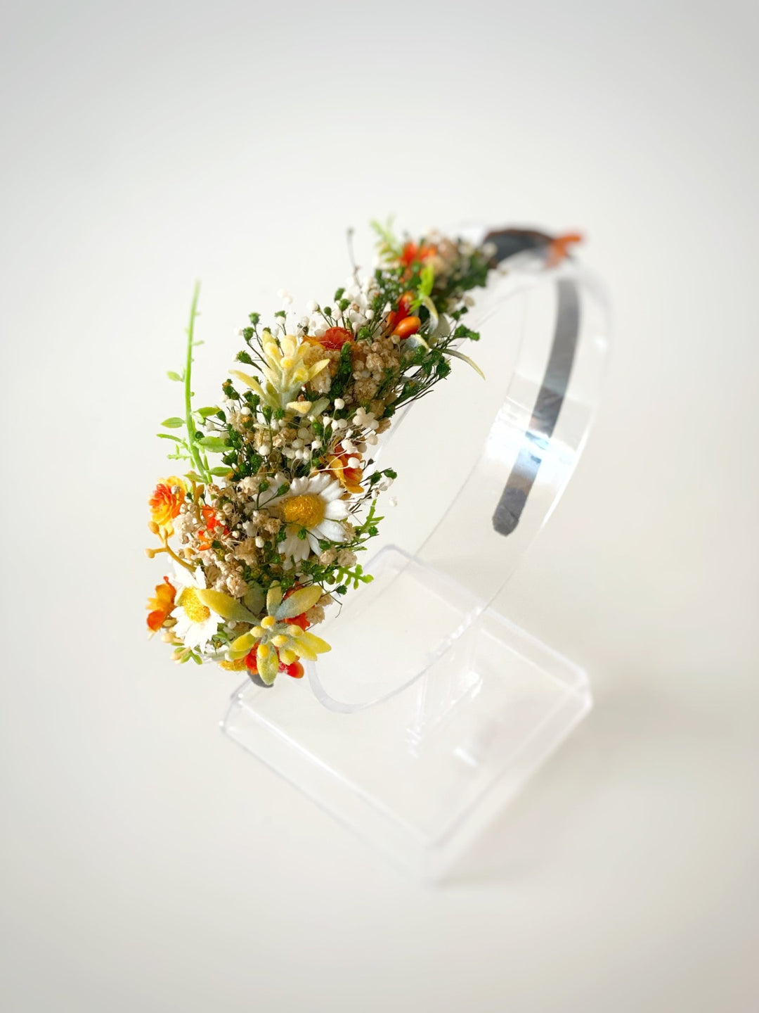 Fresh spring daisy headband - boho headpiece for everyday wear – handmade floral hair accessory by magaela