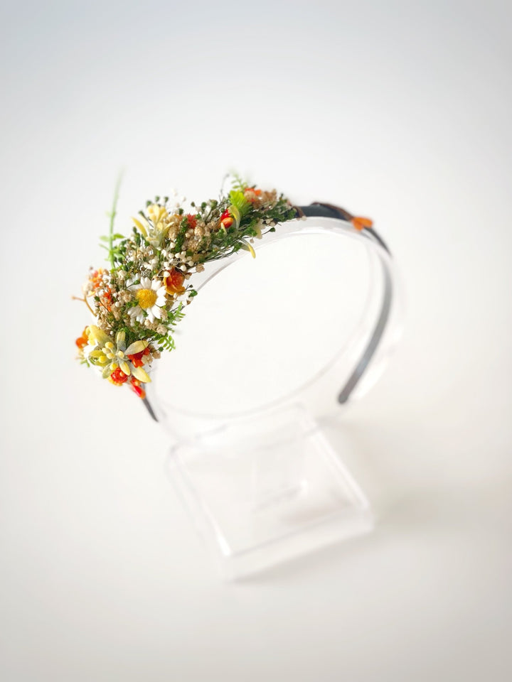 Fresh spring daisy headband - boho headpiece for everyday wear – handmade floral hair accessory by magaela