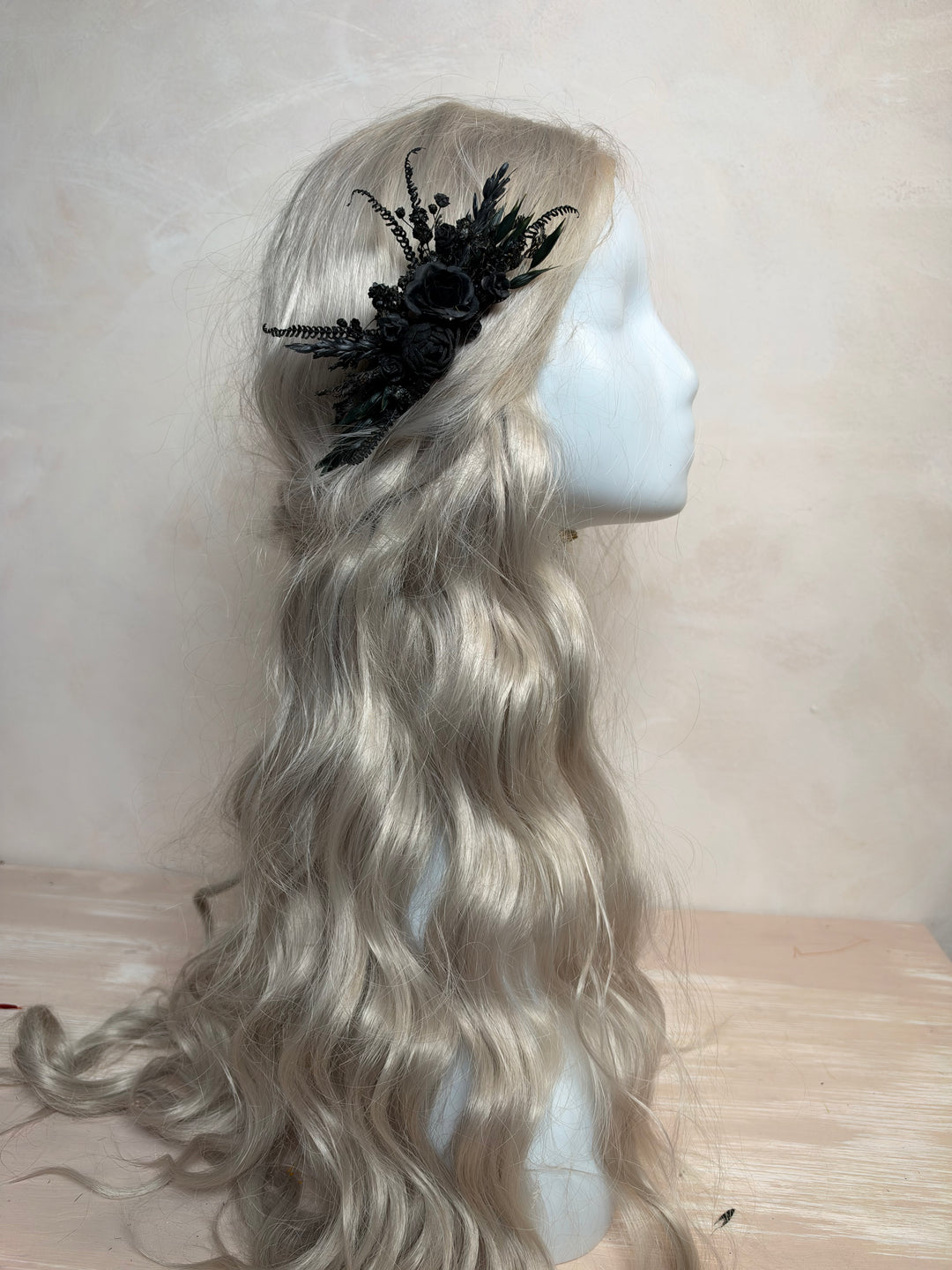 Haarkamm mit schwarzer Pfingstrose und Rose | Black Collection