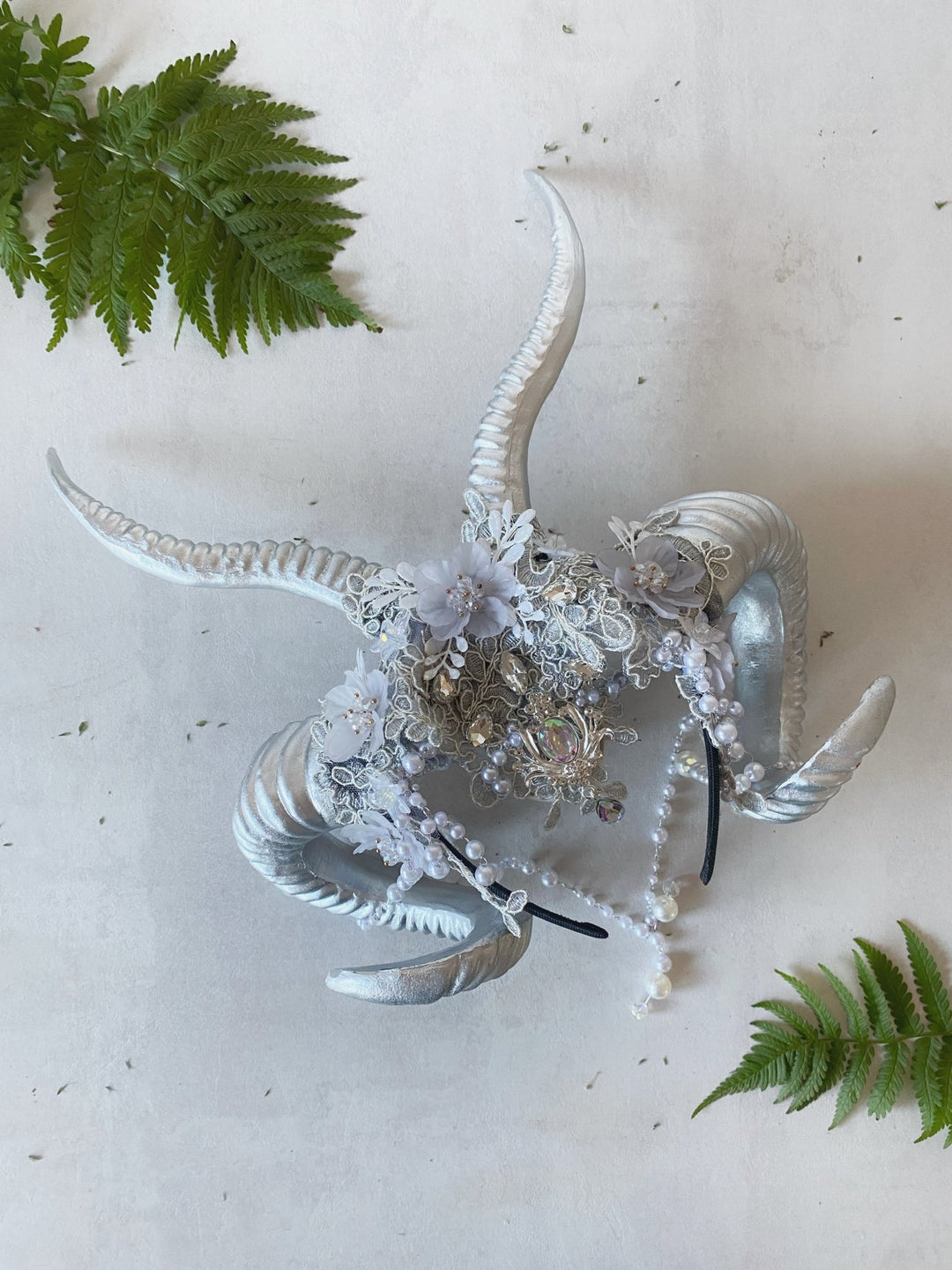 Glam silver horns crown: magical accesory for fantasy ball – handmade floral hair accessory by magaela