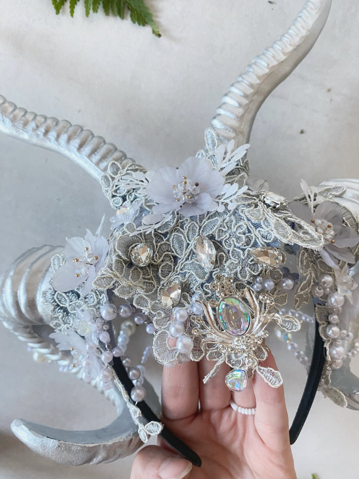 Glam silver horns crown: magical accesory for fantasy ball – handmade floral hair accessory by magaela