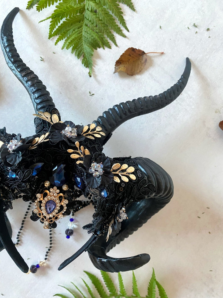 Glam black horns crown with blue and gold accent: magical accesory for fantasy ball – handmade floral hair accessory by magaela