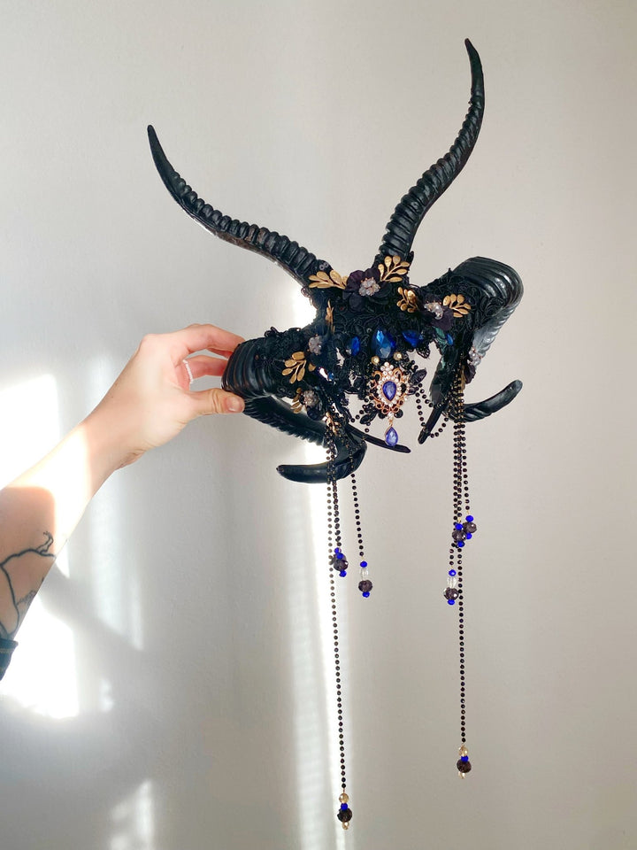 Glam black horns crown with blue and gold accent: magical accesory for fantasy ball – handmade floral hair accessory by magaela