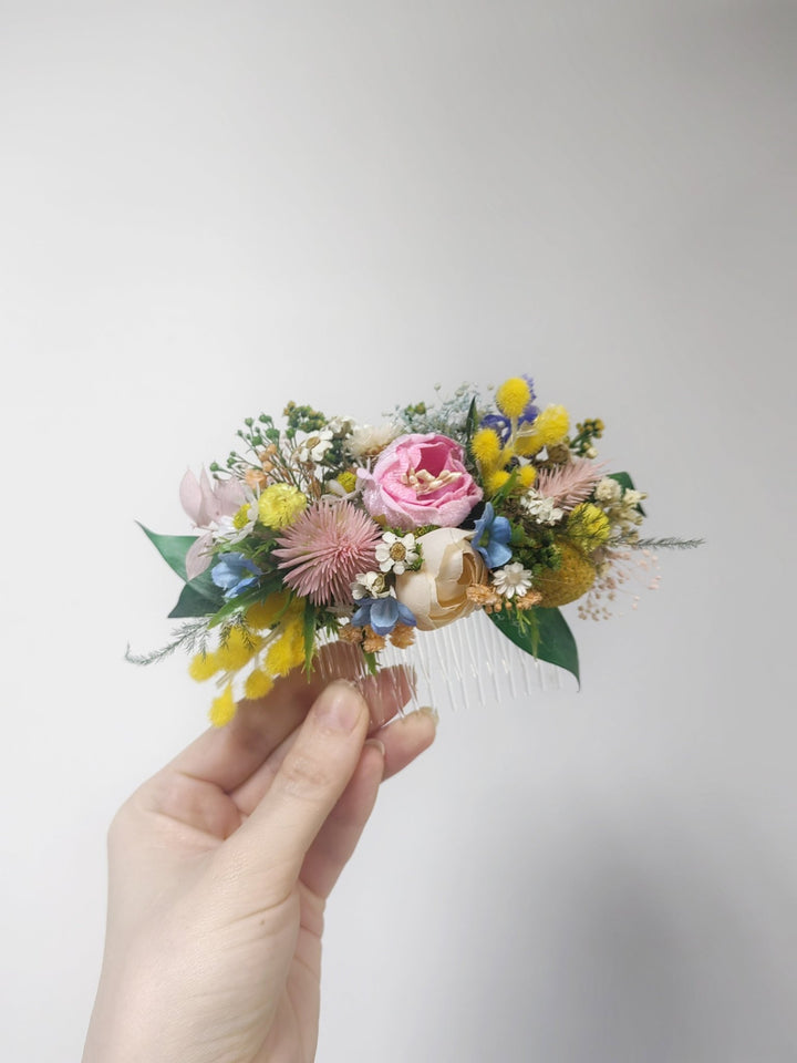 Wildflower Bridal Hair Comb – Vintage Bridgerton Inspired Wedding Hair Accessory – handmade floral hair accessory by magaela