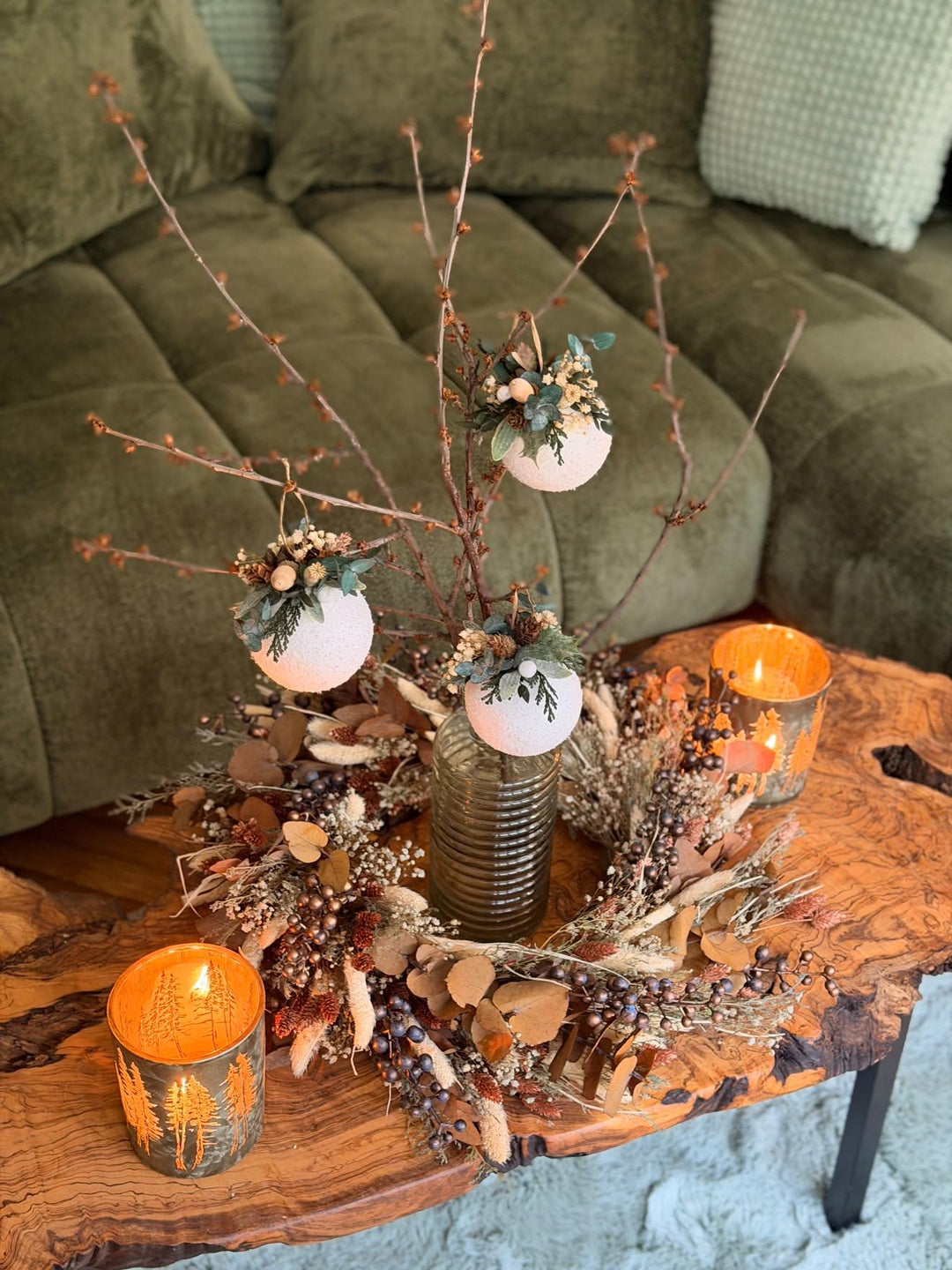 Earthy Autumn Door Wreath with Grasses, Leaves and Berries, 45 cm – handmade floral hair accessory by magaela