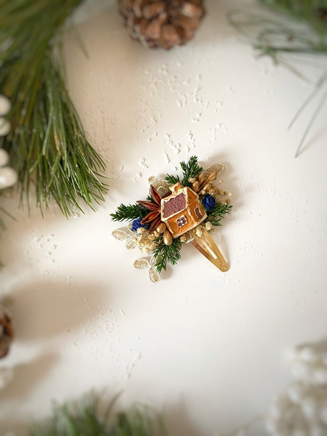 Christmas house hair clip: festive hair accessories for (not only) kids – handmade floral hair accessory by magaela