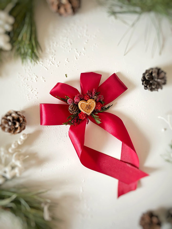 Christmas red hair bow with gingebread heart: matching set for mom and daughter – handmade floral hair accessory by magaela