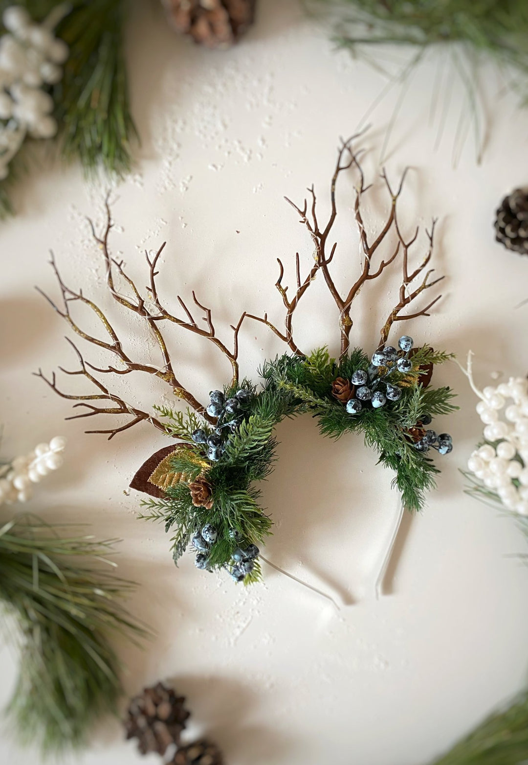 Christmas Reindeer Antler Headband: Woodland blueberries with lights – handmade floral hair accessory by magaela