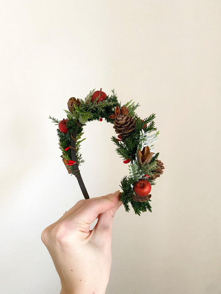 Woodladn Christmas Headband with red apples and cinnamon: Winter Floral Hair Accessory – handmade floral hair accessory by magaela