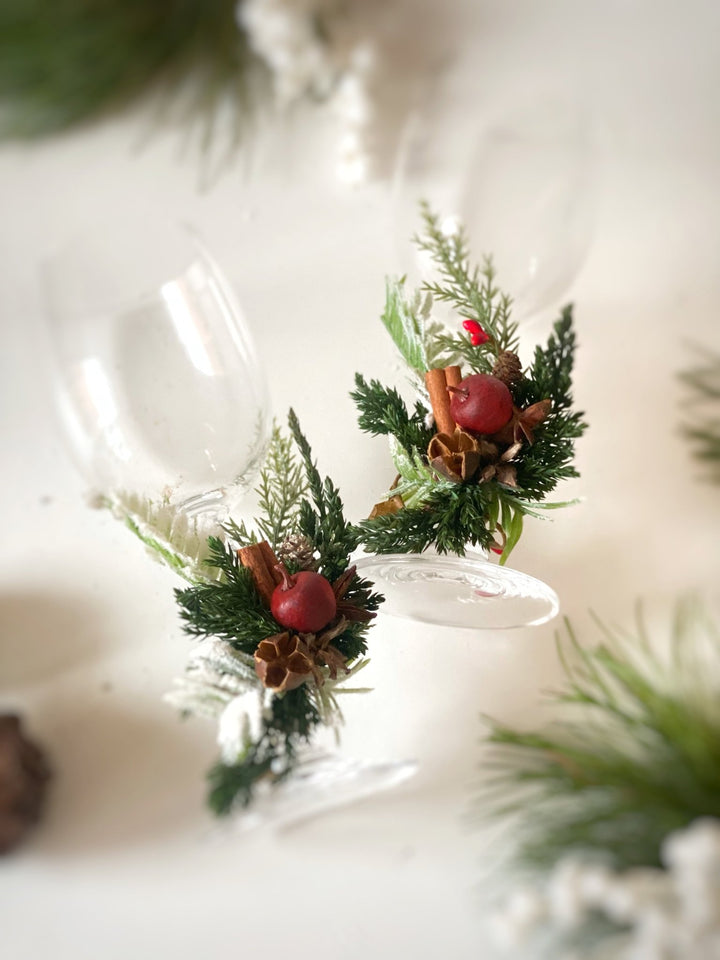 Christmas glass decorations: accessory for festive table setting – handmade floral hair accessory by magaela