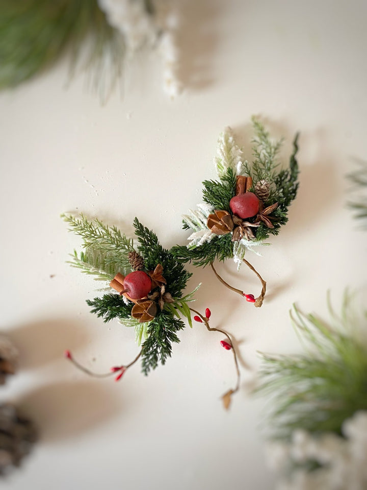 Christmas glass decorations: accessory for festive table setting – handmade floral hair accessory by magaela