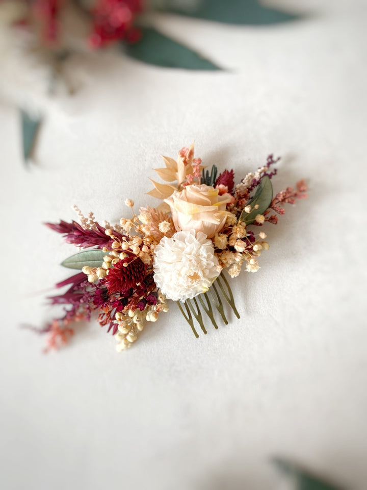 Dried Flower Hair Comb for Fall Wedding | Rose, Dahlia, Ruscus and Gypsophila – handmade floral hair accessory by magaela