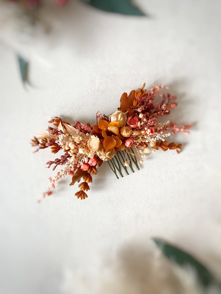 Dried Flower Hair Comb | Terracotta, Rust and Blush with Gypsophila – handmade floral hair accessory by magaela