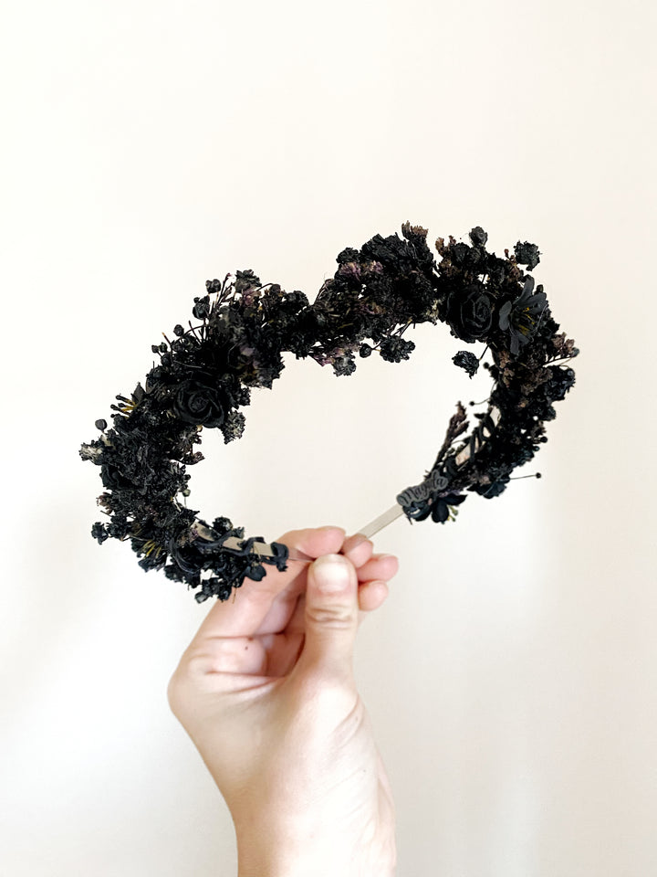 Zartes schwarzes Blumen-Stirnband | Schwarze Kollektion