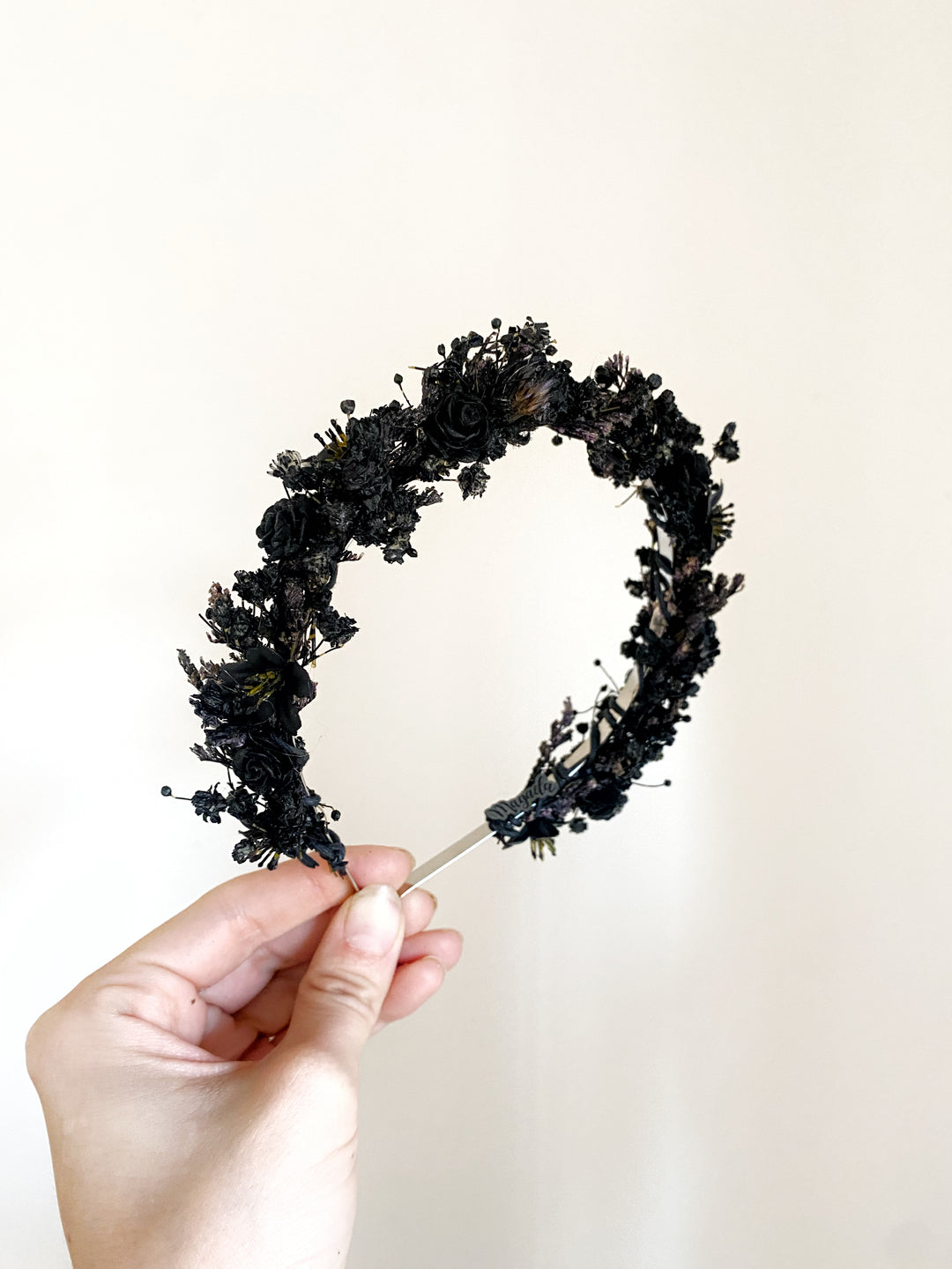 Zartes schwarzes Blumen-Stirnband | Schwarze Kollektion