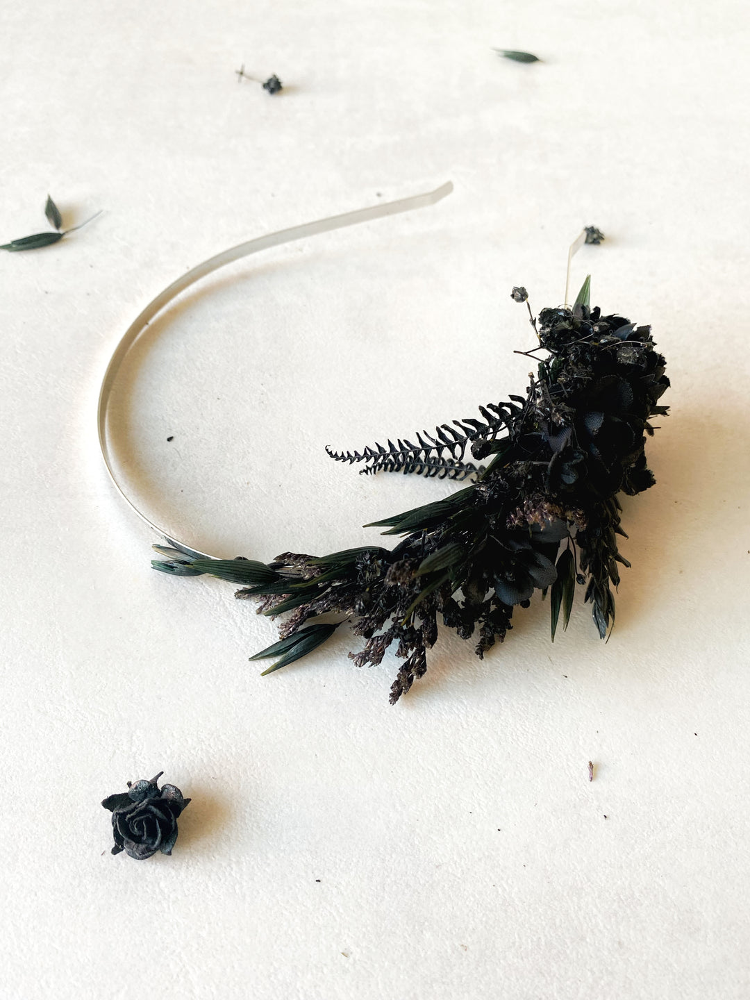 Black Dahlia Side Headband | Black Collection