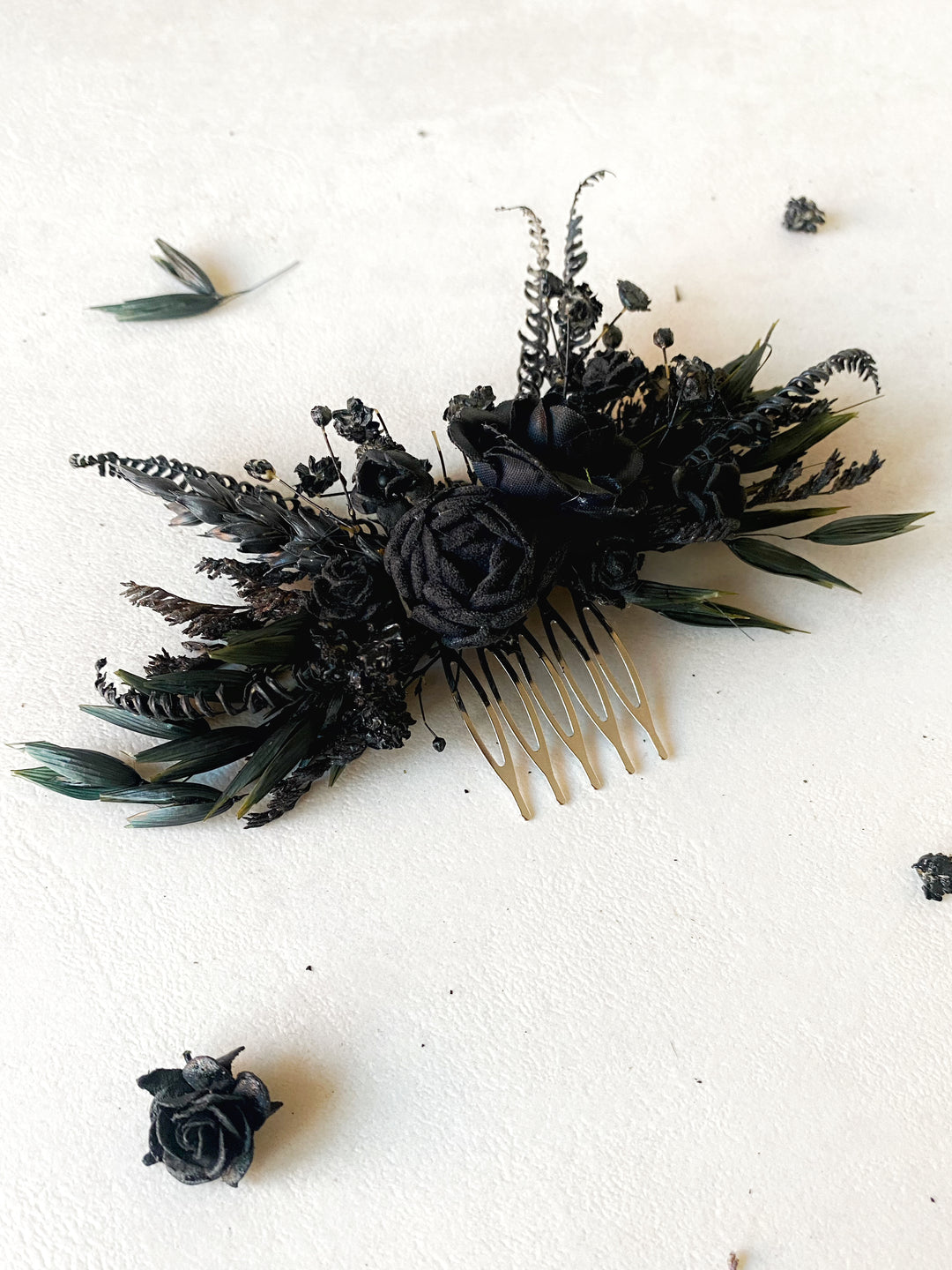 Haarkamm mit schwarzer Pfingstrose und Rose | Black Collection