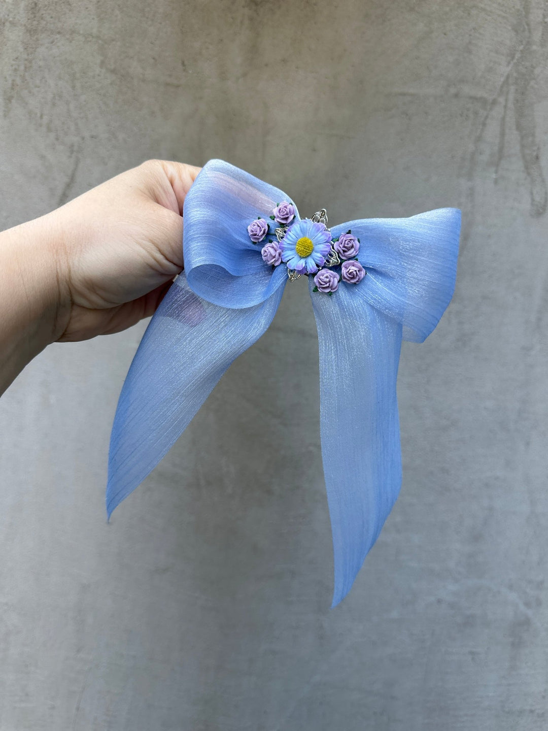 Blue Floral Bow Hair Clip with Daisies – Romantic Wedding Hair Bow, Something Blue Bridal Hair Accessory – handmade floral hair accessory by magaela