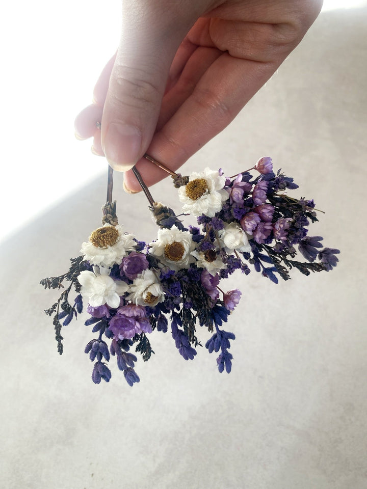 Lavender and White Gixie Flower Bobby Pins | Bridal Hair Accessory – handmade floral hair accessory by magaela