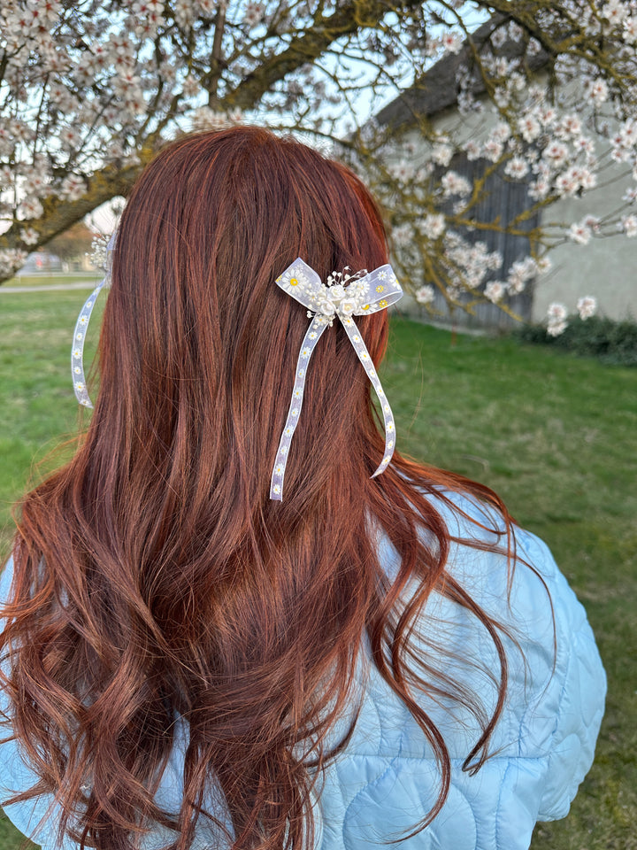 Daisy Bow Hair Clip with Small White Flowers and Preserved Gypsophila