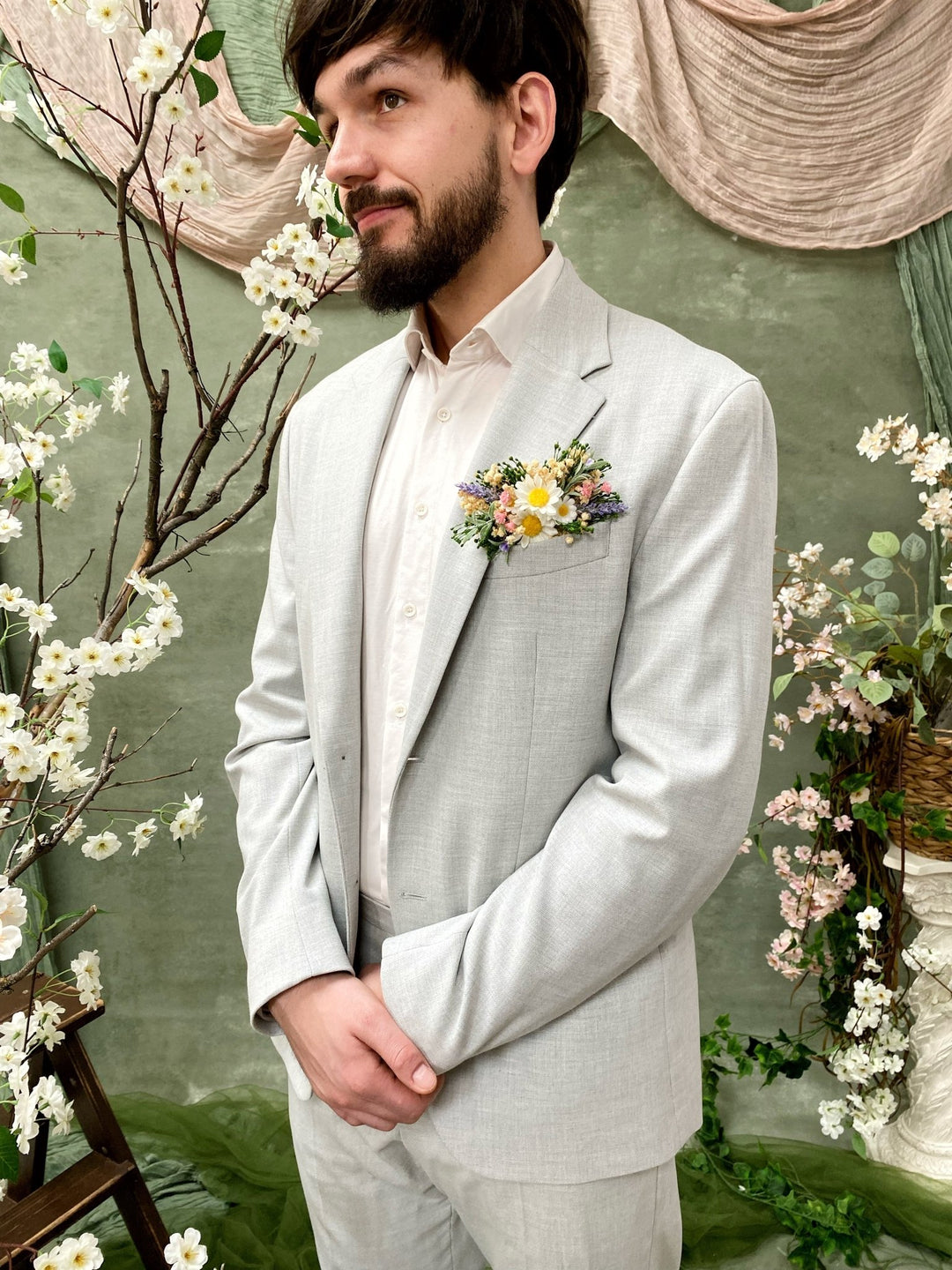 Daisy Boutonniere: Spring Wedding Pocket Square with Lavender – handmade floral hair accessory by magaela