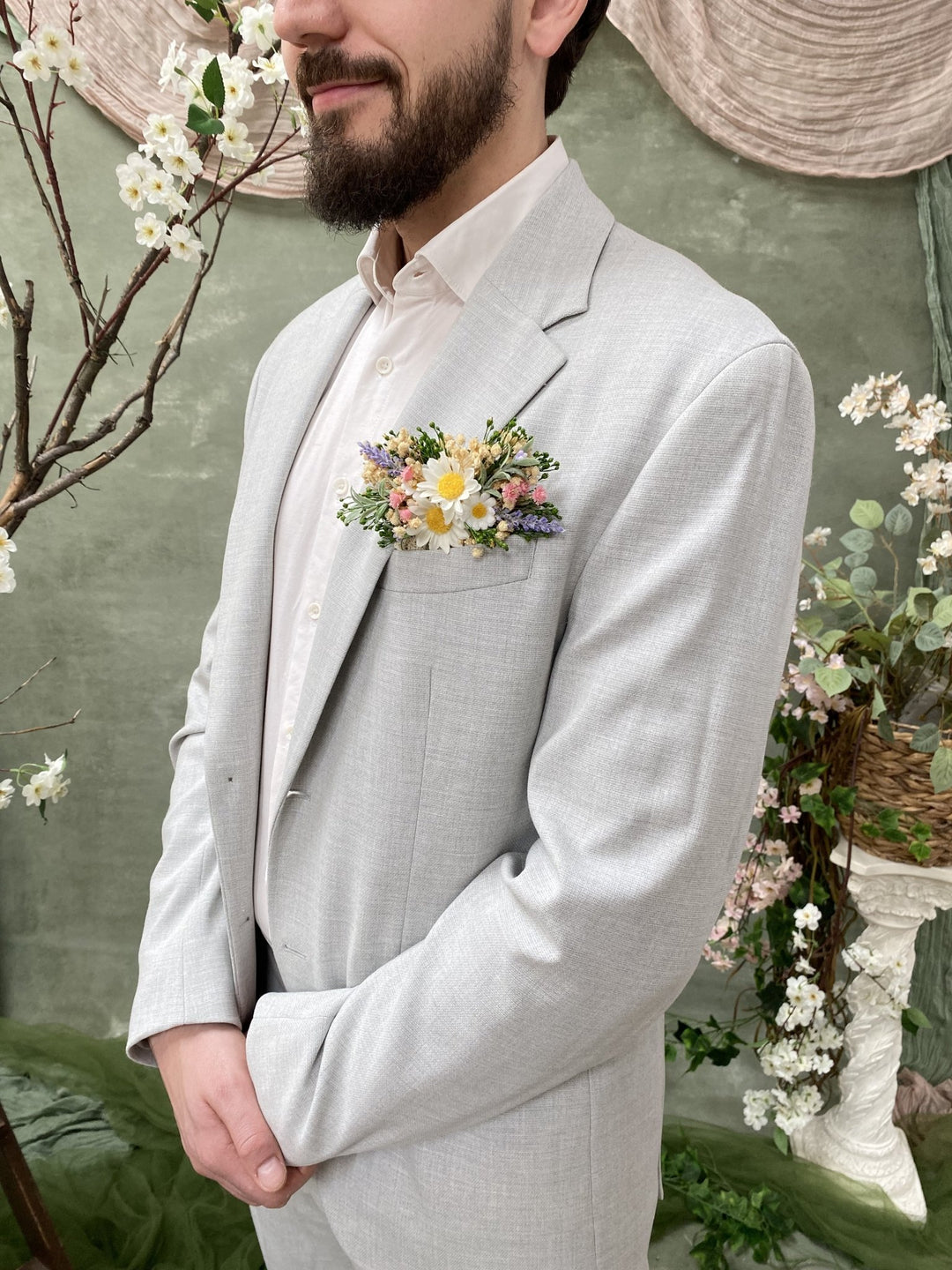 Daisy Boutonniere: Spring Wedding Pocket Square with Lavender – handmade floral hair accessory by magaela