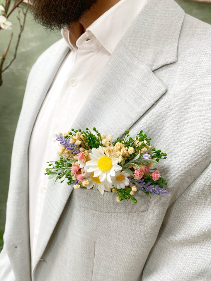 Daisy Boutonniere: Spring Wedding Pocket Square with Lavender – handmade floral hair accessory by magaela