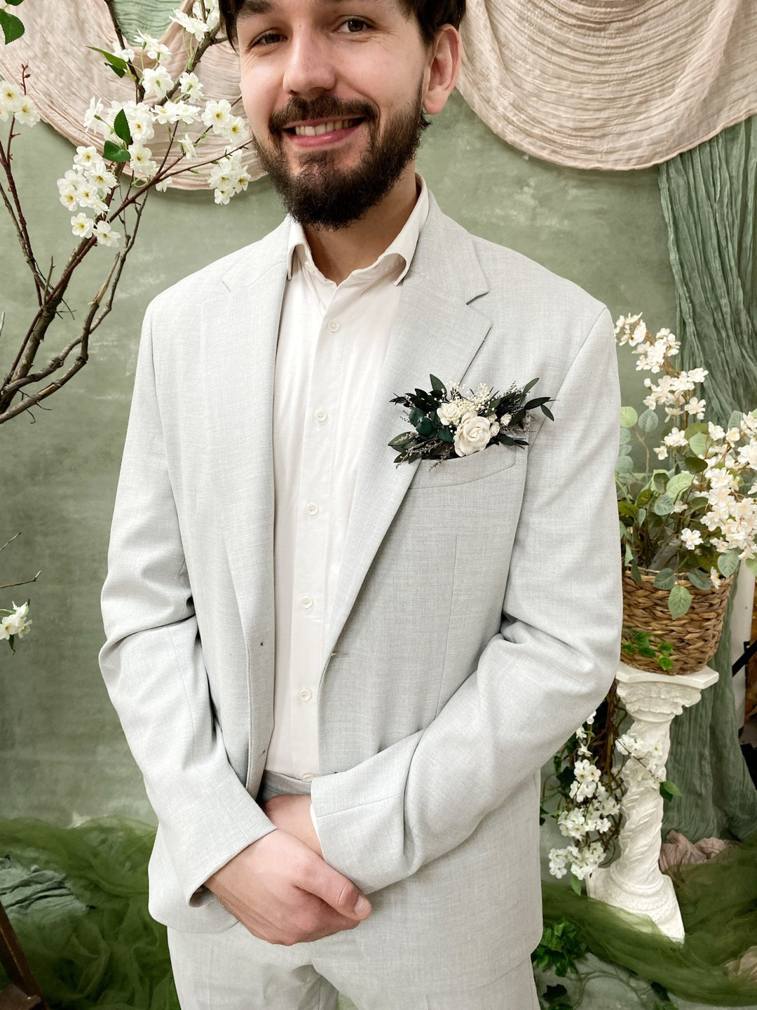 Green & White Pocket Boutonniere: Rustic Wedding Accessories – handmade floral hair accessory by magaela