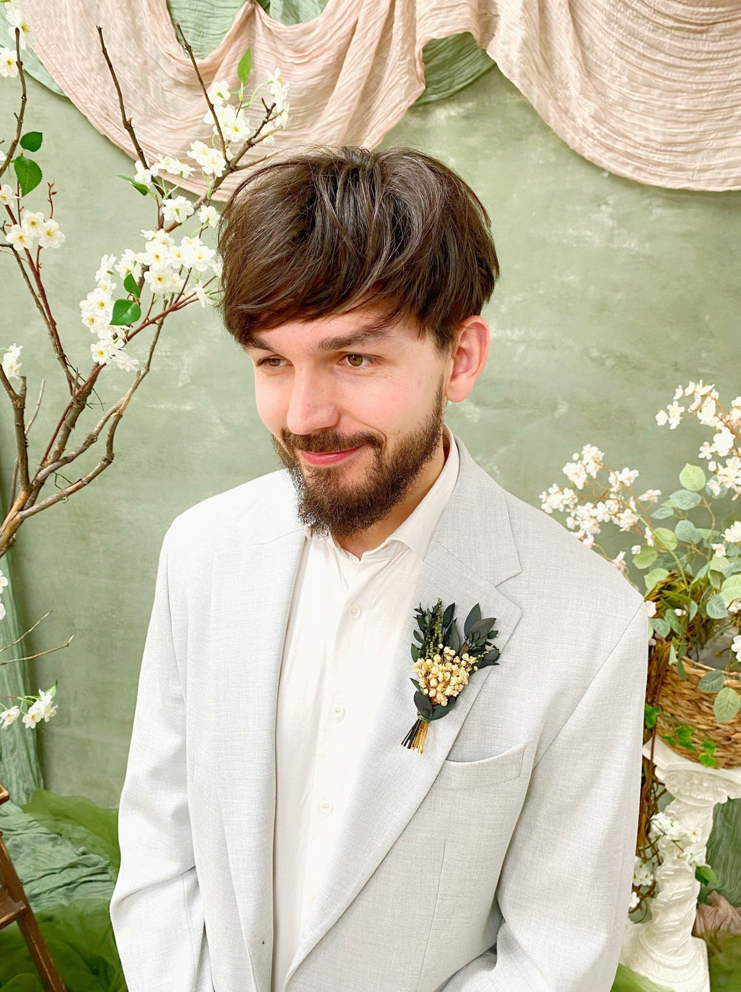 Greenery Wedding Boutonniere Natural Baby's Breath Groom Accessory – handmade floral hair accessory by magaela