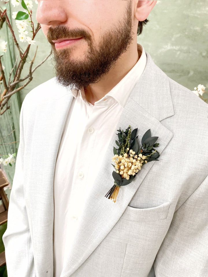 Greenery Wedding Boutonniere Natural Baby's Breath Groom Accessory – handmade floral hair accessory by magaela
