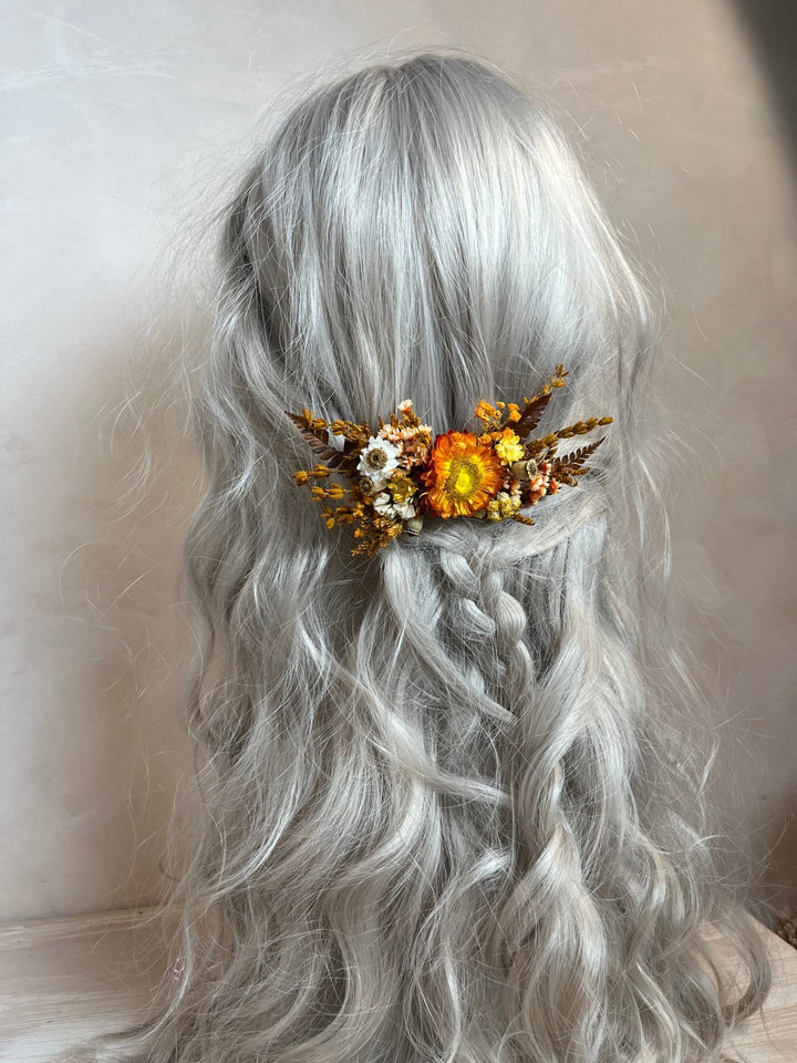 Terracotta Dried Flower Hair Comb | Fall Rustic Wedding – handmade floral hair accessory by magaela