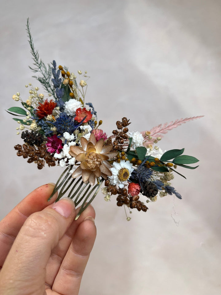 Autumn Bloom Dried Flower Hair Comb | Flower Bridal Hair Comb – handmade floral hair accessory by magaela