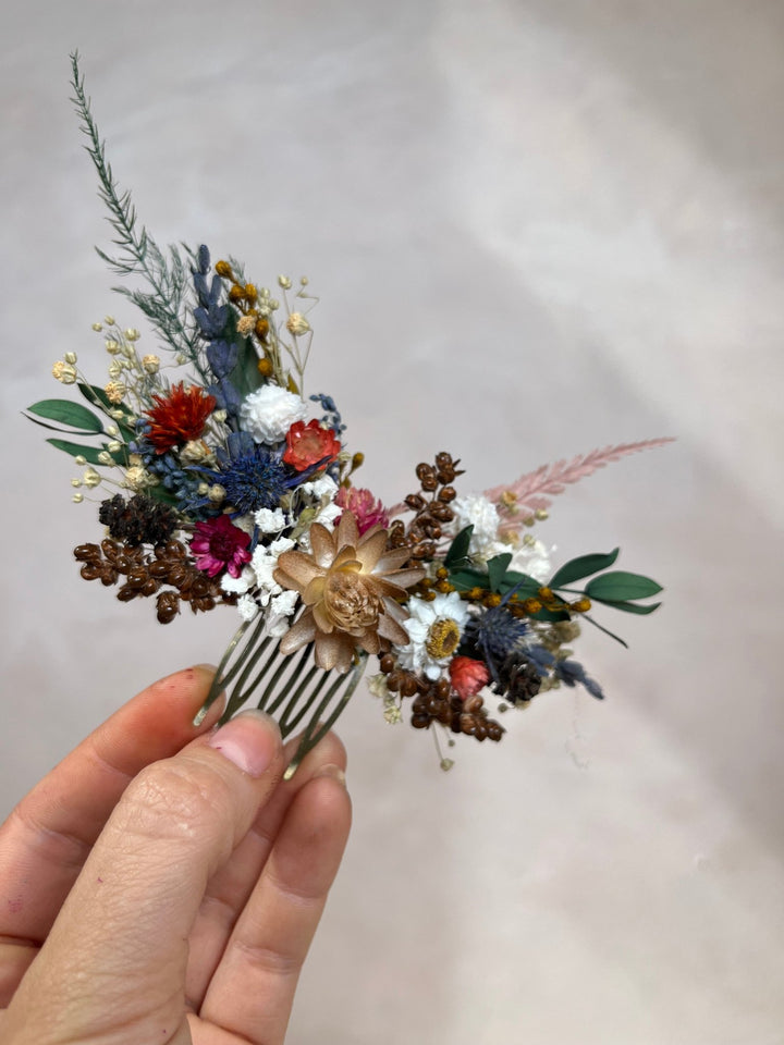 Autumn Bloom Dried Flower Hair Comb | Flower Bridal Hair Comb – handmade floral hair accessory by magaela
