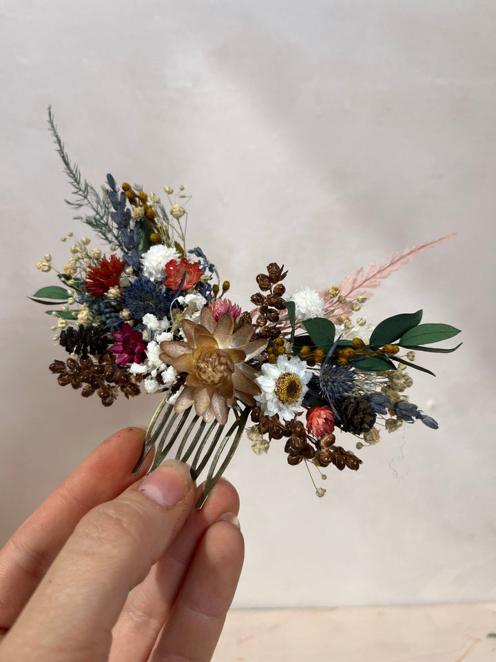 Autumn Bloom Dried Flower Hair Comb | Flower Bridal Hair Comb – handmade floral hair accessory by magaela