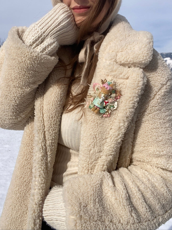Pastel Nutcracker Christmas Brooch | Mint and Pink Roses and Golden Leaves – handmade floral hair accessory by magaela